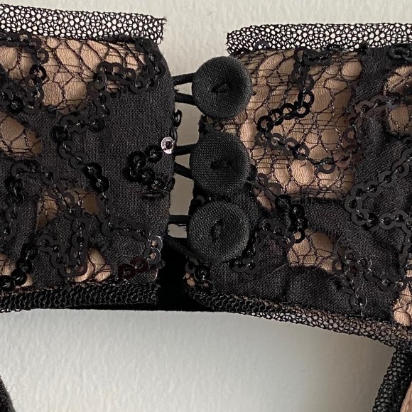 BCBG MAXAZRIA Black Lace Cream Dress - Picture 4 of 5